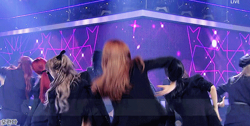 오늘자 인기가요 코디 퍼펙트한 우주소녀 무대 단체안무샷.gif | 인스티즈