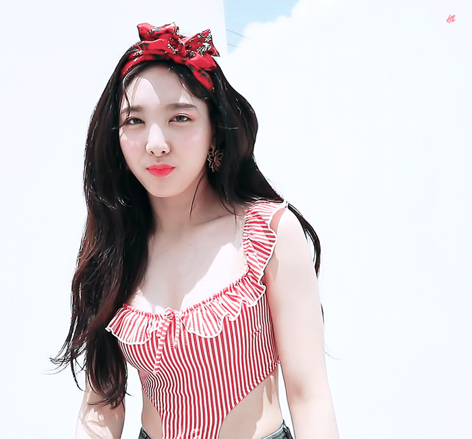 180711 KBS 연예가중계 게릴라 데이트 촬영 - 체리 토끼 나연이 of TWICE | 인스티즈