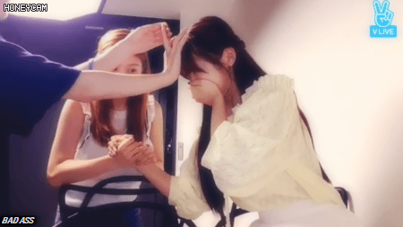 아린이도 피하지 못한 오마이걸 비니의 불딱밤.gif | 인스티즈