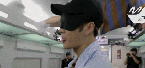 제왑 남돌이 하는 좀비게임 | 인스티즈