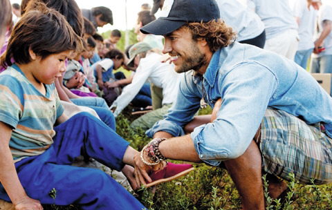 여름에 슬슬 보이는 신발 | 인스티즈