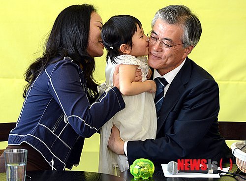 한국보도사진전에서 최우수상으로 선정했던 문재인사진 | 인스티즈