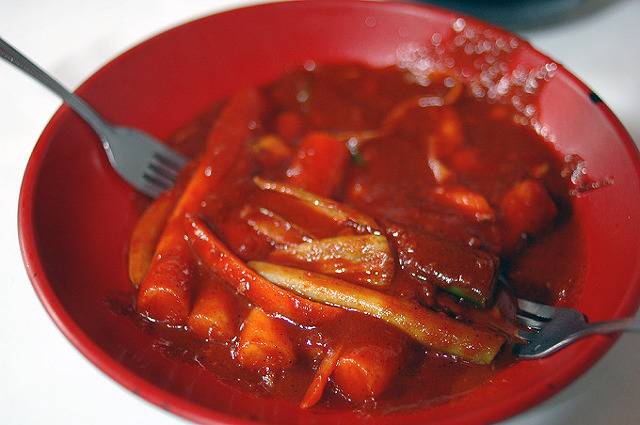 [떡볶이] 유명하지만 심하게 매워보이는 부산 매떡 | 인스티즈