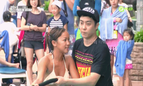 은지원의 필사적인 시선처리.gif | 인스티즈