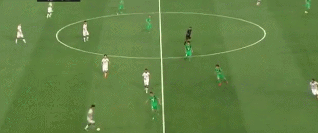 녹색 유니폼의 에두 GIF | 인스티즈