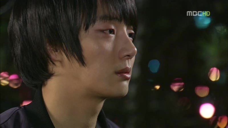 [지붕킥] 캠퍼스 데이트 하는 준혁과 세경 | 인스티즈