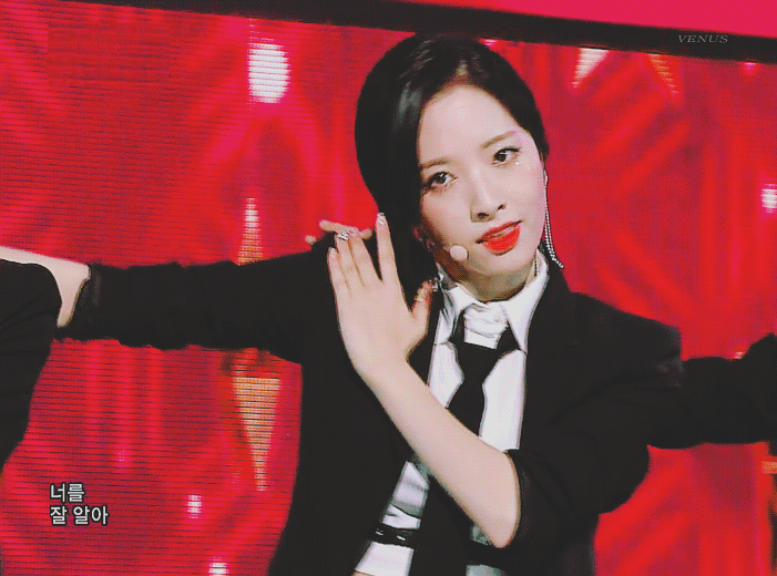 의외로 섹시한 우주소녀 보나.gif | 인스티즈