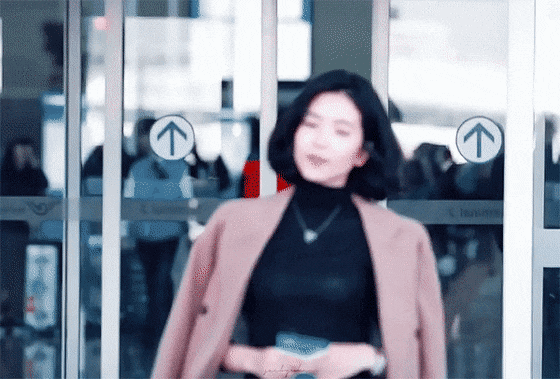 단발로 스타일 바꾼 김태리.gif | 인스티즈