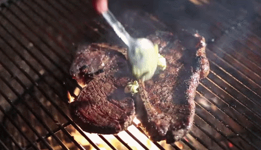 둘이 먹다 하나 죽어도 모르는 환상적인 스테이크 | 인스티즈