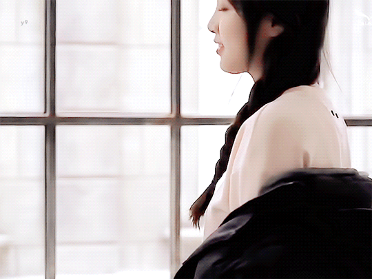 살레와 비하인드 아이즈원 최예나.gif | 인스티즈