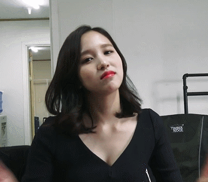 무표정으로 신난 트와이스 미나 | 인스티즈