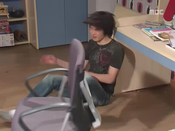 [거침없이하이킥] 멍청해서 지 돈도 못찾는 윤호 ㅋㅋㅋㅋㅋㅋㅋ.jpg | 인스티즈