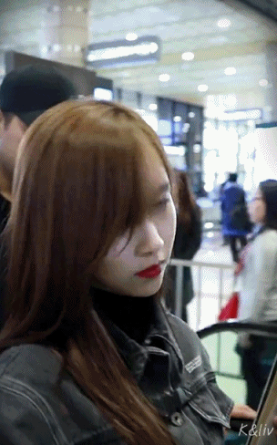 181011 출국하는 트와이스 gif | 인스티즈