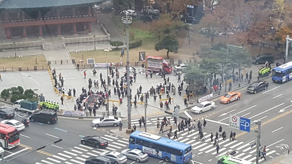 현시각 종각 박사모(?) 집회 + 전체샷추가 | 인스티즈