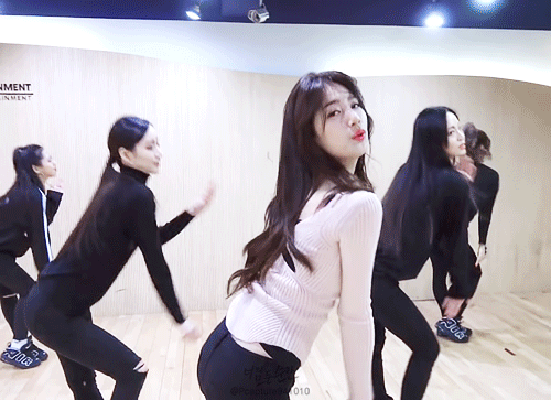 안무 연습하는 수지.gif | 인스티즈