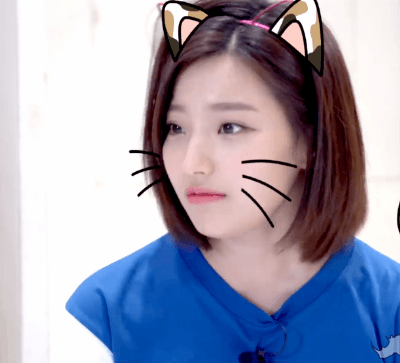 프로미스나인(fromis_9) 이새롬 여러 짤 대방출.jpgif | 인스티즈