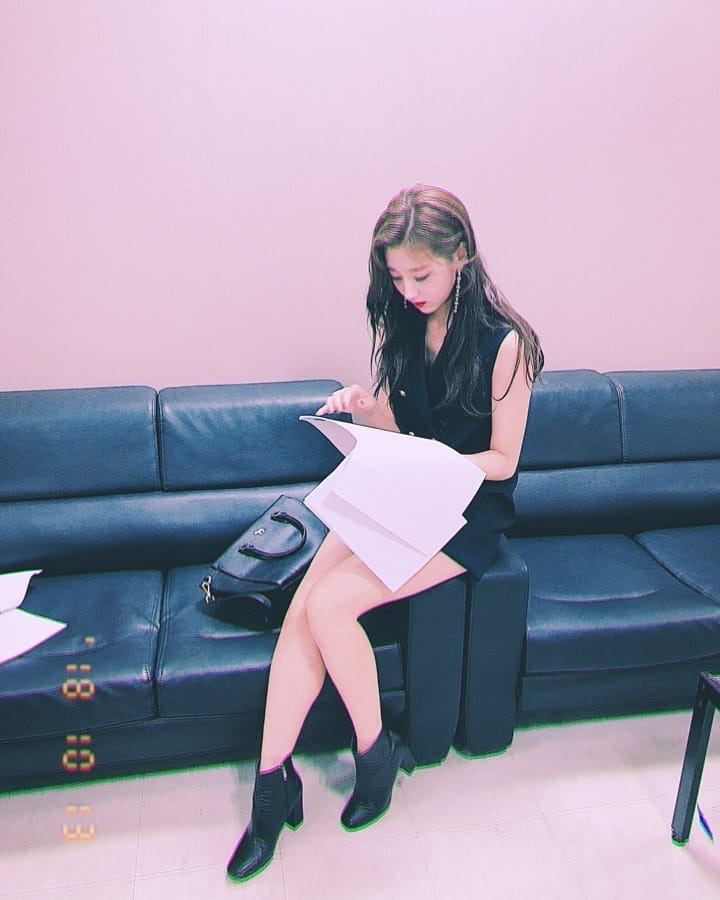 오늘자 러블리즈 인스타 업뎃(지수, 예인) | 인스티즈