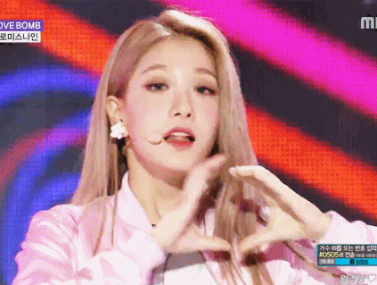 [데이터주의] 오늘자 쇼음악중심 프로미스나인.gif | 인스티즈