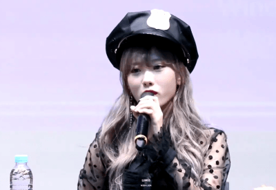 경례하는 우주소녀 루다.gif | 인스티즈