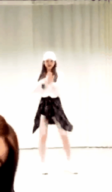 아이즈원) 오늘자 브이앱 춤짱 이채연 | 인스티즈