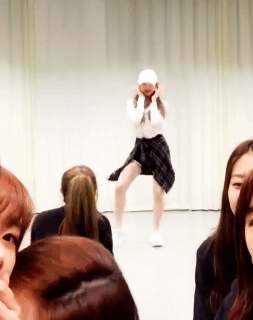 아이즈원 브이라이브 댄스타임(떽띠 유리,클라스 채연,울림즈).gif | 인스티즈