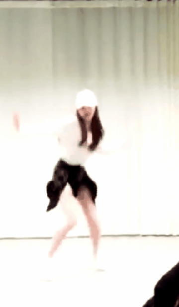 아이즈원) 오늘자 브이앱 춤짱 이채연 | 인스티즈