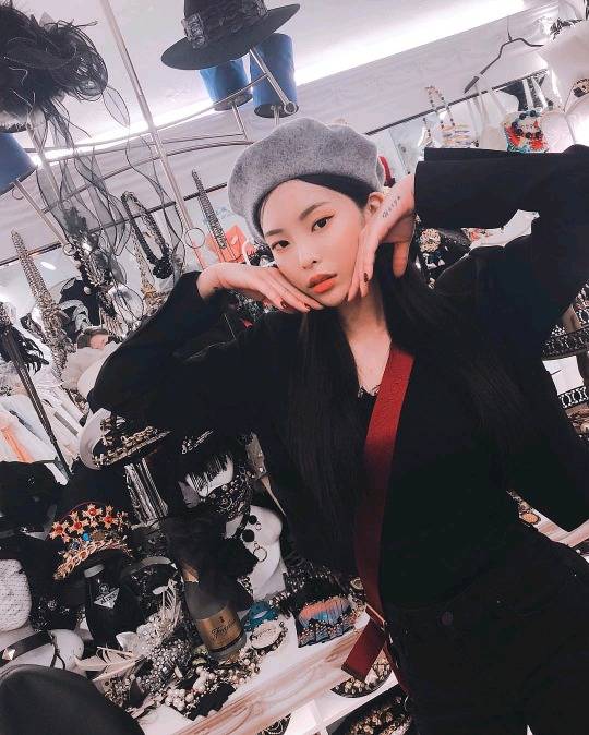 오늘자 흑발 헤이즈 인스타그램.jpg | 인스티즈