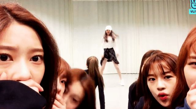 아이즈원 브이라이브 댄스타임(떽띠 유리,클라스 채연,울림즈).gif | 인스티즈