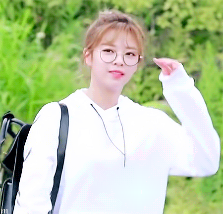  데뷔 이래 처음으로 머리 기르는 중인 여자 아이돌 | 인스티즈