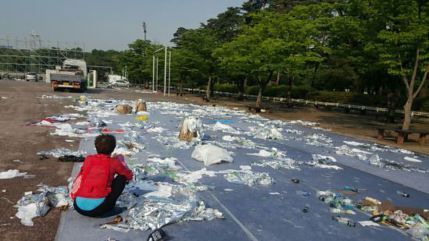쓰레기 버리는법 모르는 한국 | 인스티즈