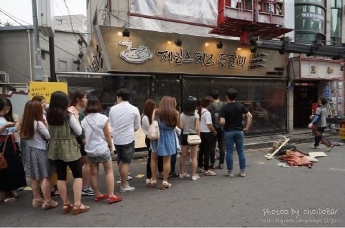 갑자기 많이 생겼다가 어느순간 하나씩 없어진 가게.jpg | 인스티즈