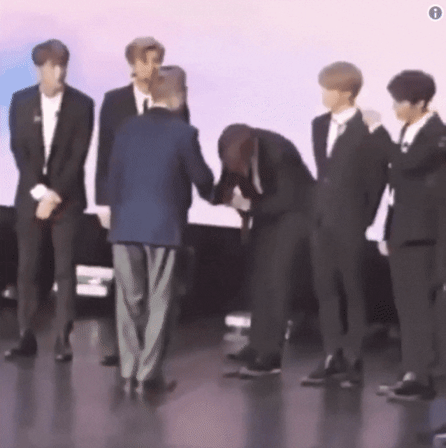 한불콘서트에서 이니시계 거의 손등에 찬 방탄 정국 | 인스티즈