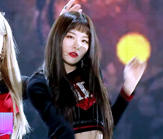 MMA에서 레드벨벳 슬기 무대 중 클로즈업 순간.gif | 인스티즈