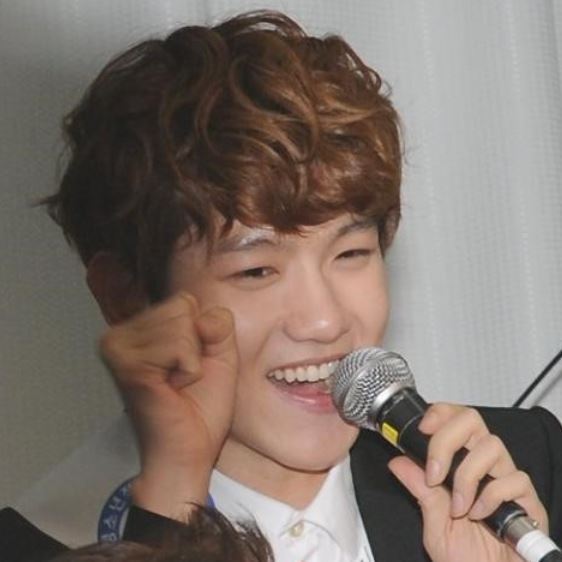 둘 중 한명 사겨야한다면 전자 vs 후자 | 인스티즈