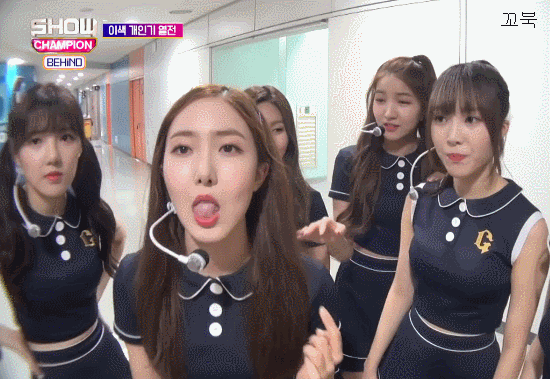 신비한 여자친구 신비의 신비한 인체의 신비.gif | 인스티즈