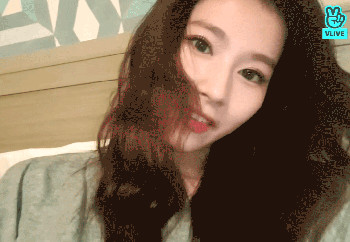 오랜만에 개인 브이한 트와이스 퀸 사나 클래스 ㄷㄷㄷㄷ | 인스티즈