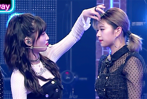 180915 NHK 시부야노트 정연이+사나 움짤 (데이타주의) | 인스티즈