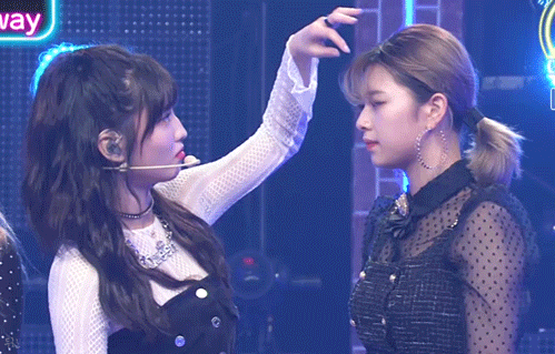 180915 NHK 시부야노트 정연이+사나 움짤 (데이타주의) | 인스티즈