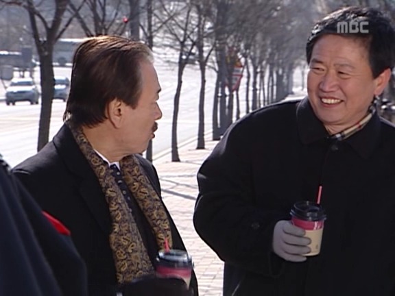 [거침없이하이킥] 보드가방이랑 사귀는 민용이 ㅋㅋㅋㅋㅋㅋ.jpg | 인스티즈