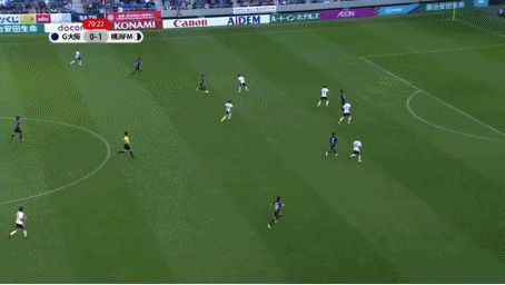 일본 돌아가자마자 엄청난 골을 넣어버리는 황의조.gif | 인스티즈