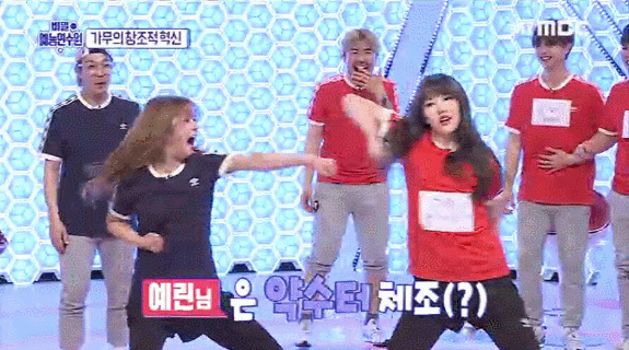 댄스배틀 에이핑크 윤보미 vs 여자친구 정예린.gif | 인스티즈
