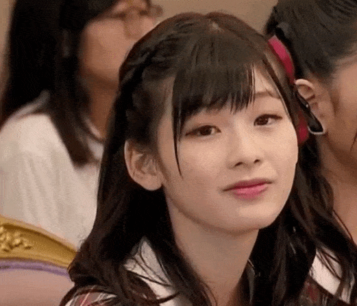 여자 후배가 당신과 눈이 마주치고 슬쩍 미소를 지었다 | 인스티즈