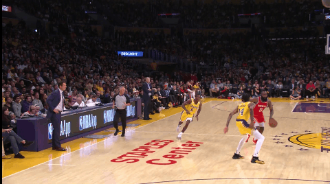 클로스라인과 해머링이 난무하는 HOU-LAL 경기 | 인스티즈