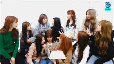 [아이돌] 사쿠라 &amp; 권은비의 위험한 장난 (Feat.광배) | 인스티즈