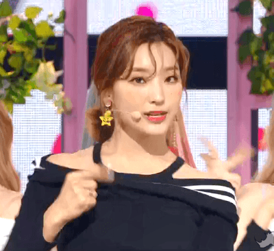 프로미스나인 안무 따라하는 유댕이.gif | 인스티즈