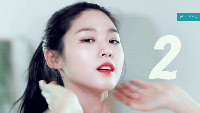 머리묶는 설현이 ㄷㄷ.gif | 인스티즈