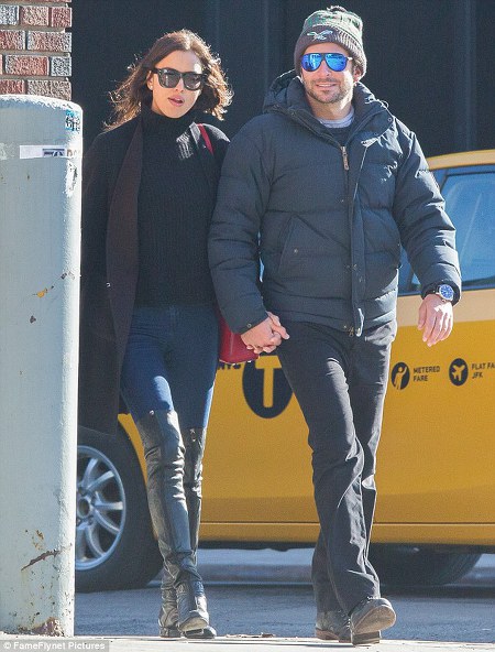 보란듯 꽁냥거리는 브래들리 쿠퍼+이리나 샤크 | 인스티즈