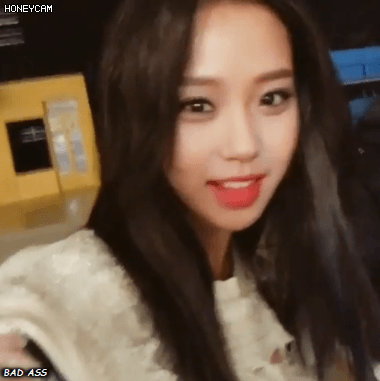 영화 마녀 속 마녀친구 배우 고민시 대종상 레드카펫 짤.jpgif | 인스티즈