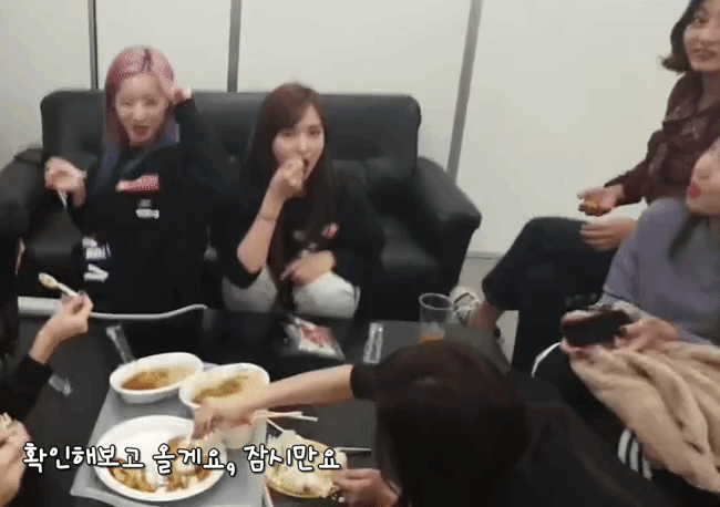 ???:트와이스 사람 맞아요? 여신 아닌가요? | 인스티즈