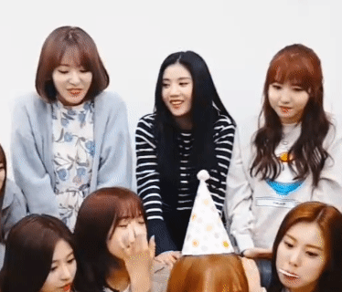 아이즈원) 먹을거 뺏기는 혜원이 | 인스티즈